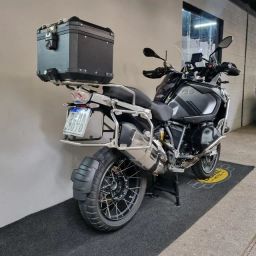 https://img.olx.com.br/thumbs256x256/58/587589393336721.jpg
