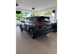 https://img.olx.com.br/thumbs256x256/58/588650910602930.jpg