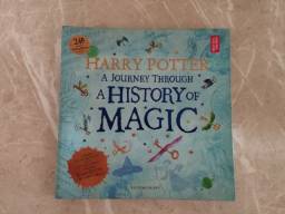 Título do anúncio: Livro Harry Potter: A Journey Through a History of Magic