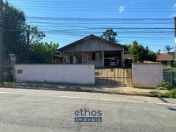 Título do anúncio: Casa à venda no bairro Parque Guaraní - Joinville/SC