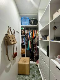 https://img.olx.com.br/thumbs256x256/60/604560640810684.jpg