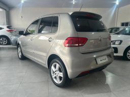 https://img.olx.com.br/thumbs256x256/60/606638199486978.jpg