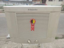 https://img.olx.com.br/thumbs256x256/60/607543750979221.jpg