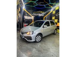https://img.olx.com.br/thumbs256x256/60/607660187807949.jpg