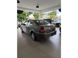 https://img.olx.com.br/thumbs256x256/61/610625336767090.jpg