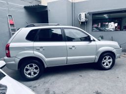 https://img.olx.com.br/thumbs256x256/61/611628557408507.jpg