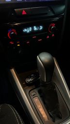 https://img.olx.com.br/thumbs256x256/61/611676175199893.jpg
