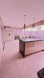 https://img.olx.com.br/thumbs256x256/61/614536155018773.jpg