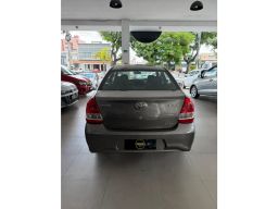 https://img.olx.com.br/thumbs256x256/61/614668218321682.jpg