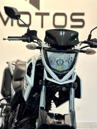 https://img.olx.com.br/thumbs256x256/61/615516157393185.jpg