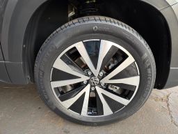 https://img.olx.com.br/thumbs256x256/61/615621446670645.jpg