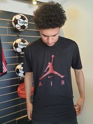 Título do anúncio: Camisas Nike e Jordan