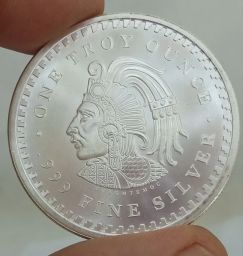 https://img.olx.com.br/thumbs256x256/61/617546406809459.jpg