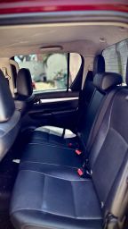 https://img.olx.com.br/thumbs256x256/61/617650322383300.jpg