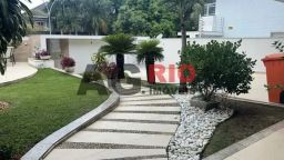 https://img.olx.com.br/thumbs256x256/61/618574768777447.jpg