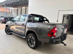https://img.olx.com.br/thumbs256x256/61/618604421949356.jpg