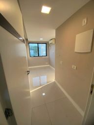 https://img.olx.com.br/thumbs256x256/61/618620920242406.jpg