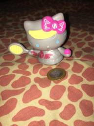 Título do anúncio: Boneca Hello Kitty tenista coleção Mc Donalds usada