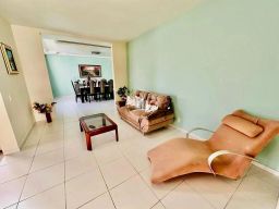 https://img.olx.com.br/thumbs256x256/62/628523761556438.jpg