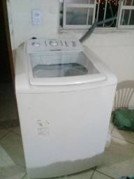 Título do anúncio: Máquina de lavar Eletrolux 13 Kg