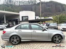 https://img.olx.com.br/thumbs256x256/63/635671682282119.jpg