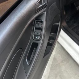 https://img.olx.com.br/thumbs256x256/63/636555526882514.jpg