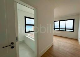 https://img.olx.com.br/thumbs256x256/63/637535764123196.jpg