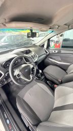 https://img.olx.com.br/thumbs256x256/63/637690089993788.jpg