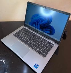 https://img.olx.com.br/thumbs256x256/63/638561640391513.jpg