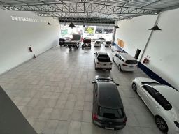 https://img.olx.com.br/thumbs256x256/64/640592643628158.jpg
