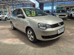 https://img.olx.com.br/thumbs256x256/64/640605083071136.jpg