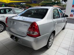 https://img.olx.com.br/thumbs256x256/64/640660053182788.jpg