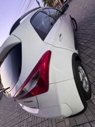 https://img.olx.com.br/thumbs256x256/64/641661335625711.jpg