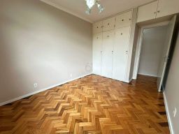 https://img.olx.com.br/thumbs256x256/64/642544766859365.jpg