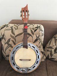 Título do anúncio: Banjo de Luthier captação, afinador.