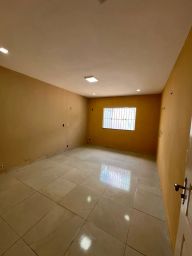 https://img.olx.com.br/thumbs256x256/64/643698670461671.jpg