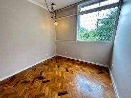 https://img.olx.com.br/thumbs256x256/64/644519288582380.jpg