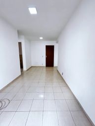 https://img.olx.com.br/thumbs256x256/64/644560528935527.jpg