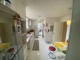 https://img.olx.com.br/thumbs256x256/64/646490541592580.jpg