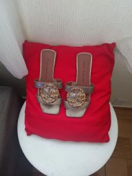 https://img.olx.com.br/thumbs256x256/64/646578528442829.jpg
