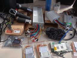 https://img.olx.com.br/thumbs256x256/64/647526632896303.jpg