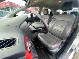 https://img.olx.com.br/thumbs256x256/64/647540160963717.jpg