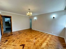 https://img.olx.com.br/thumbs256x256/64/647547768303029.jpg