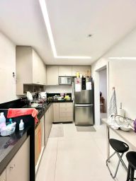 https://img.olx.com.br/thumbs256x256/64/648640805348067.jpg
