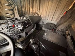 https://img.olx.com.br/thumbs256x256/64/648656317115910.jpg