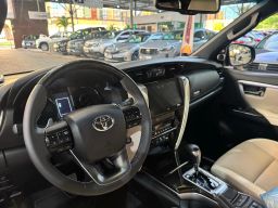 https://img.olx.com.br/thumbs256x256/64/648667449061277.jpg