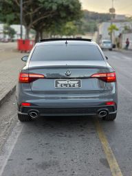 https://img.olx.com.br/thumbs256x256/64/648688546667420.jpg