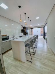 https://img.olx.com.br/thumbs256x256/65/650565754427668.jpg