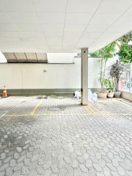 https://img.olx.com.br/thumbs256x256/65/651685329796702.jpg