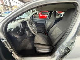 https://img.olx.com.br/thumbs256x256/65/652683786382138.jpg
